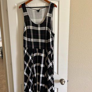 SLEEVELESS FIT & FLARE MIDI DRESS